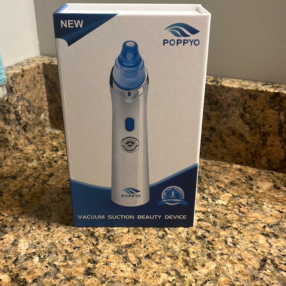 Comedo Beauty Suction Device for Skin Care Acne Blemish Treatment new in box